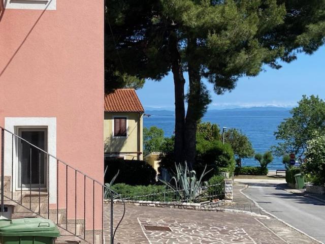 Apartment & Rooms Lilis Izola Exterior photo
