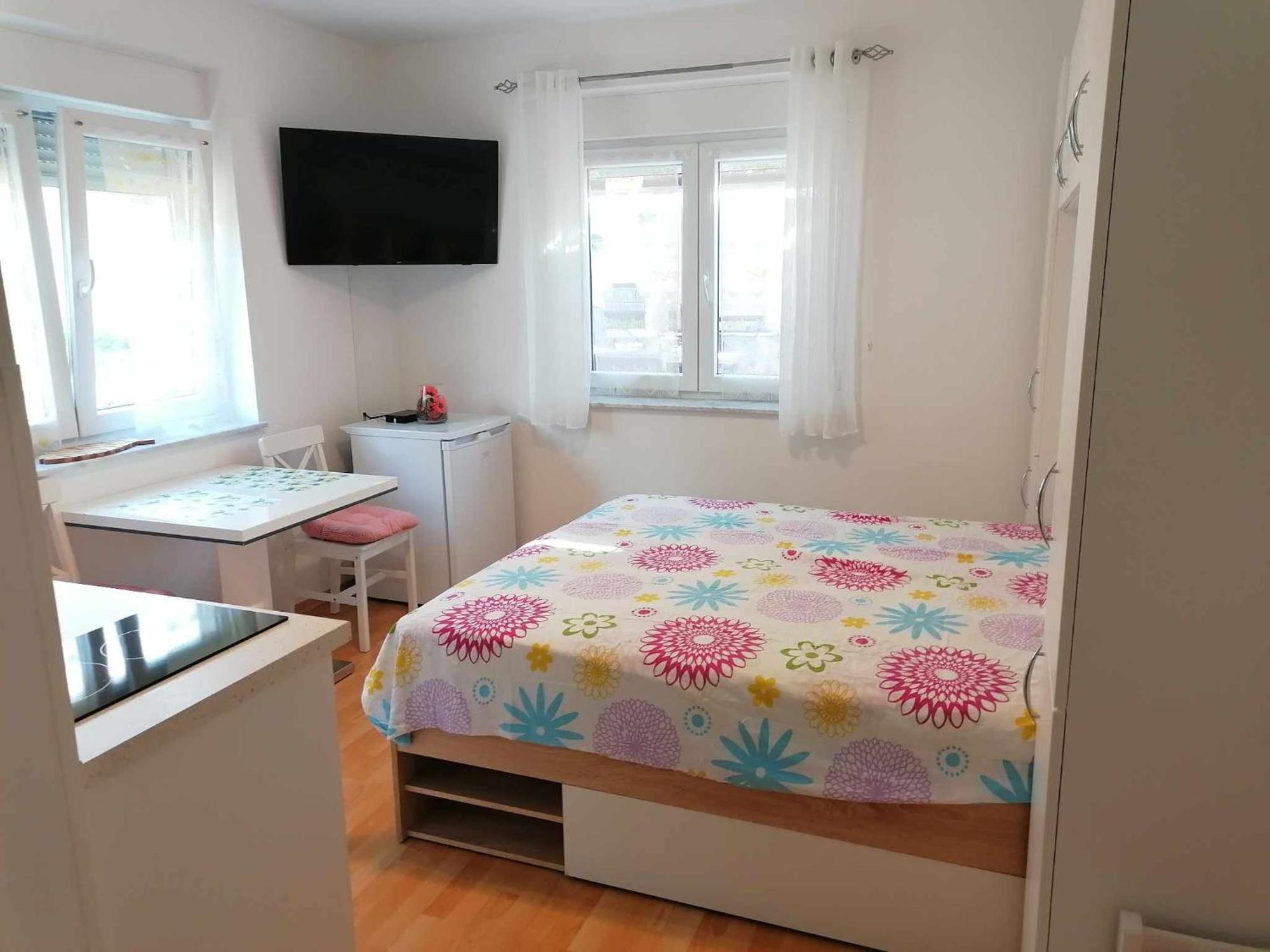 Apartment & Rooms Lilis Izola Exterior photo