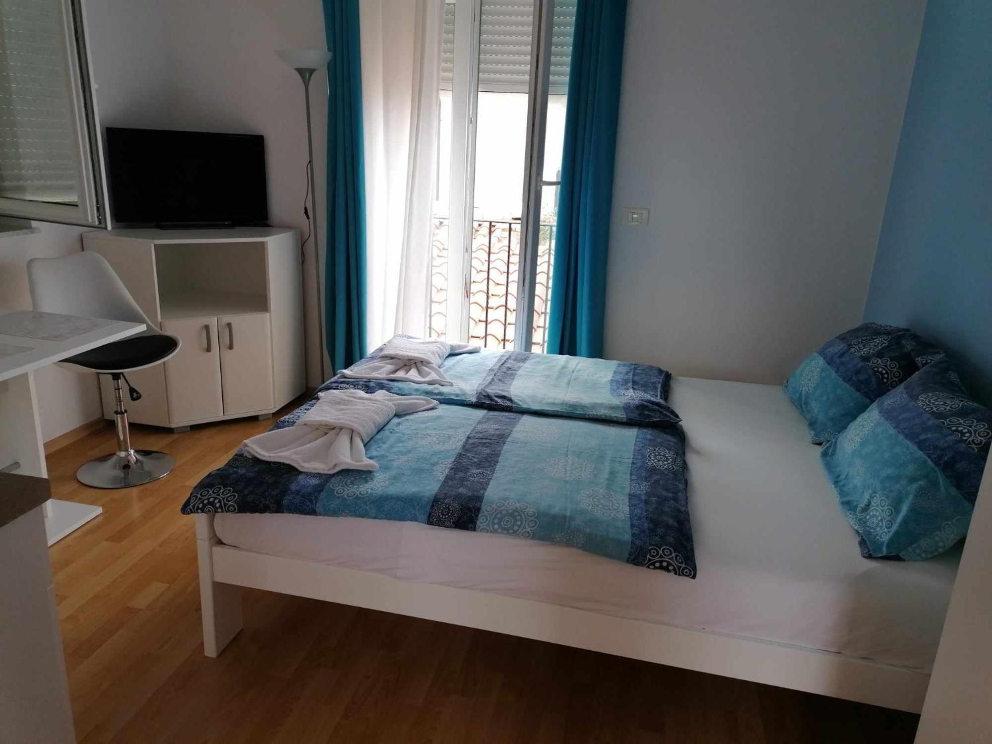 Apartment & Rooms Lilis Izola Exterior photo